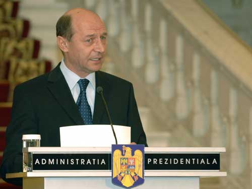 BASESCU – REFORMA JUSTITIEI – DNA – Consultari la Cotroceni intre presedinte si reprezentantii partidelor parlamentare