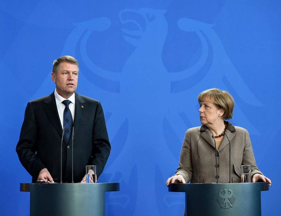 Moțiunea de cenzură. O nebunie de tot râsul