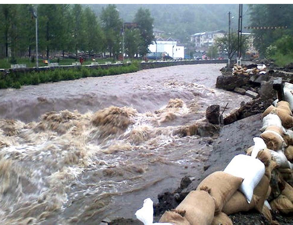 Cod galben hidrologic ! Sunt aşteptate inundaţii pe râurile Iza, Lăpuş şi Tur