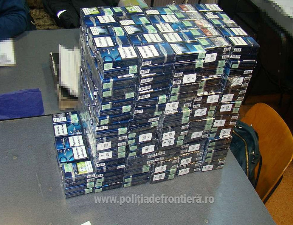 Țigări în valoare de aproape 80.000 lei, confiscate la granița de nord a țării