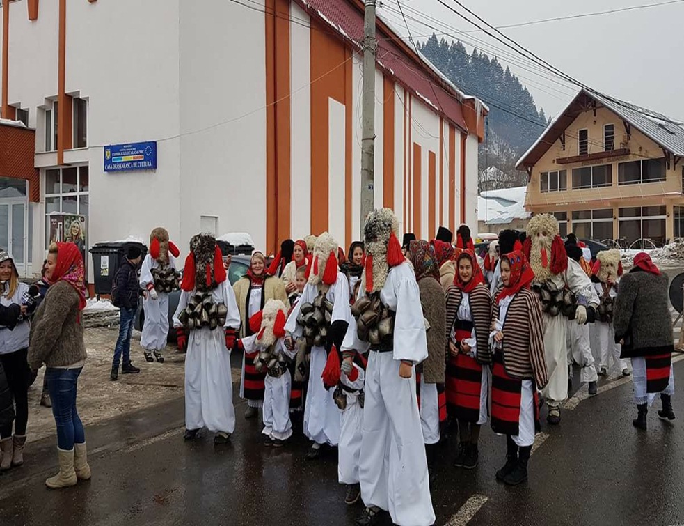 CAVNIC – Tradiția seculară a brondoșilor va fi celebrată cu o paradă