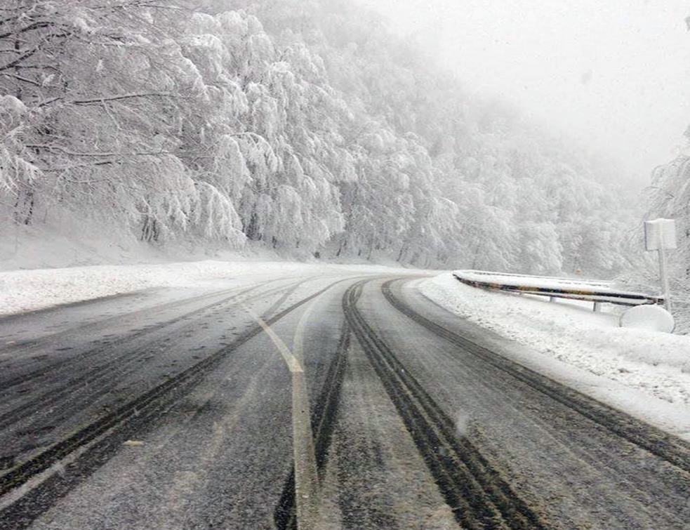 Vizibilitate redusă de ceață în mai multe zone ale județului