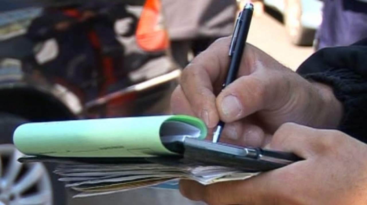 Cerşetori săltaţi de jandarmi de pe stradă şi prostituate amendate. Motivul este incredibil