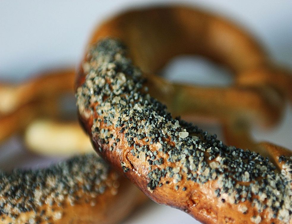 Un tânăr a murit după ce a mâncat un covrig. Medicii de la Ambulanţă nu l-au mai putut resuscita