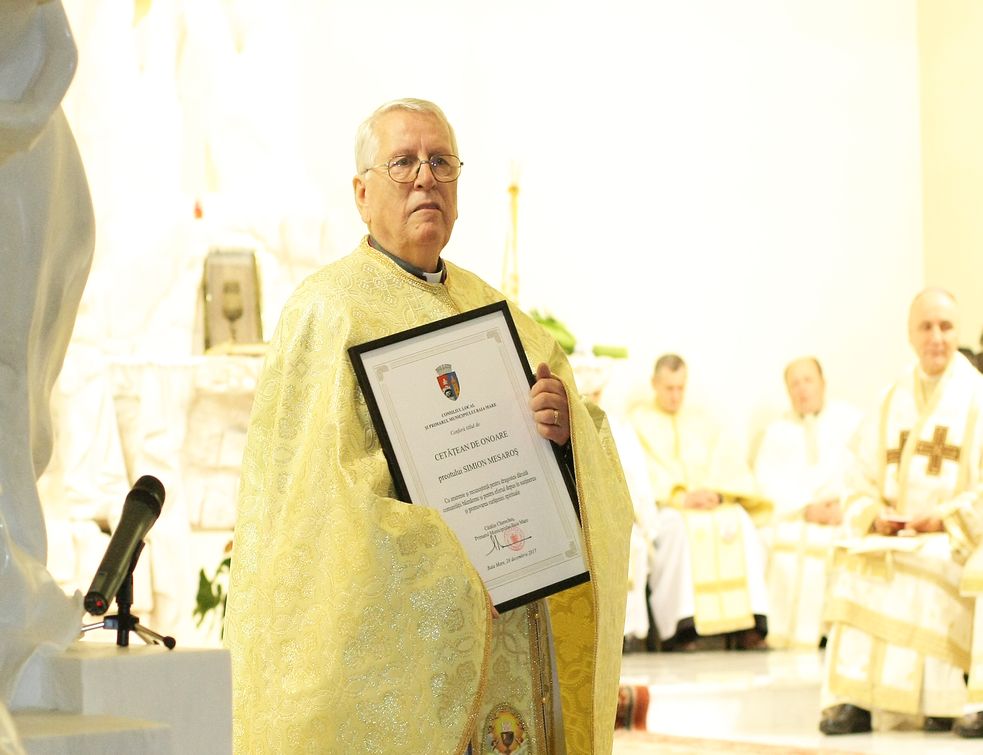 Recunoaştere pentru un om special. Părintele Simion Mesaroș a devenit cetățean de onoare al Municipiului Baia Mare