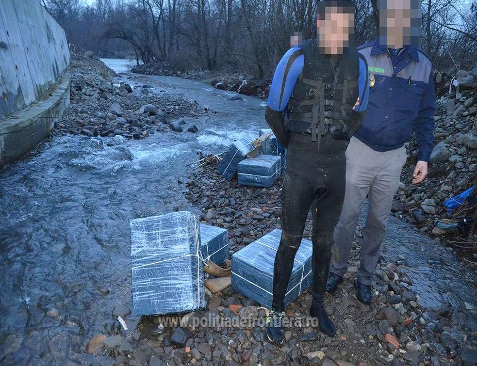 Focuri de armă pentru reținerea contrabandiștilor de țigări