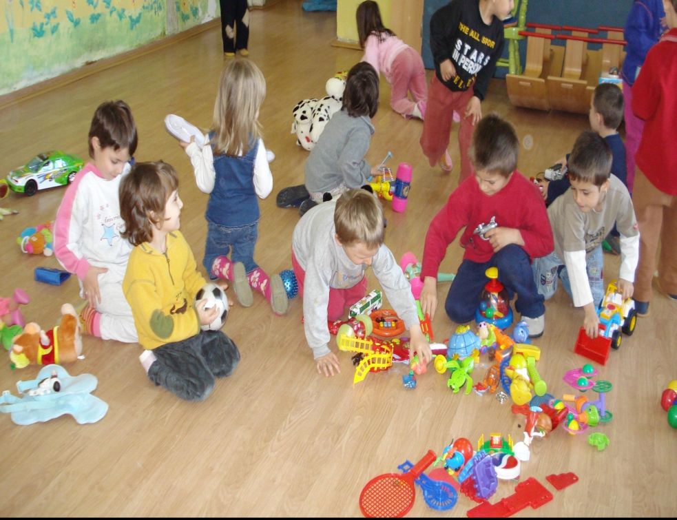 Bilanţul Ministerului Educaţiei: 40 de grădiniţe finalizate şi date în folosinţă, în anul 2017