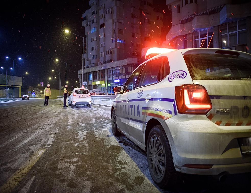 Poliţiştii au intervenit la peste 2.000 de evenimente în ultimele 24 de ore