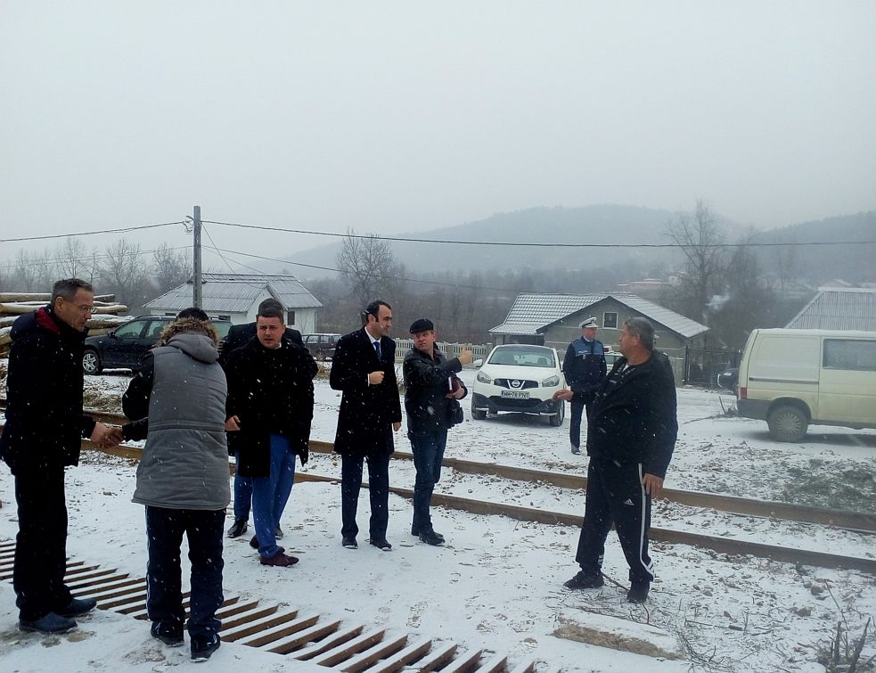 Mai sigur pentru locuitorii din Ţicău. Cum au intervenit autorităţile judeţene – FOTO