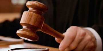 Bărbat amendat pentru că și-a înjurat primarul pe Facebook