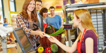 Gest INCREDIBIL într-un supermarket din Baia Mare: „Eram la casă…”