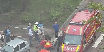 Bătrân de 85 de ani, accidentat de o maşină pe str. V. Babeş, pe trecerea pentru pietoni – FOTO