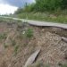 Drum afectat de o alunecare de teren în Bârsana, din cauza ploilor abundente – foto