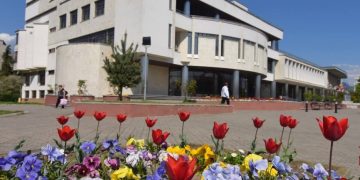 Lansare de carte la Biblioteca Judeţeană: „Albastru”, de Mircea Grumaz