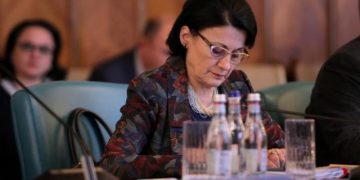 Anul acesta se rezolvă problema toaletelor în şcoli, promite ministrul Andronescu
