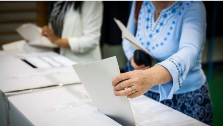 Prezenţă record la o secţie de votare: BEC anunţă că până la ora 11.30 aproape 75% din alegători şi-au exprimat votul