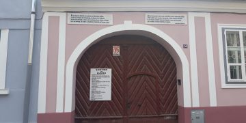 Citate din Iohannis pe case din Sibiu!
