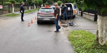 Autovehiculele şcolilor de şoferi, verificate de poliţiştii rutieri maramureşeni