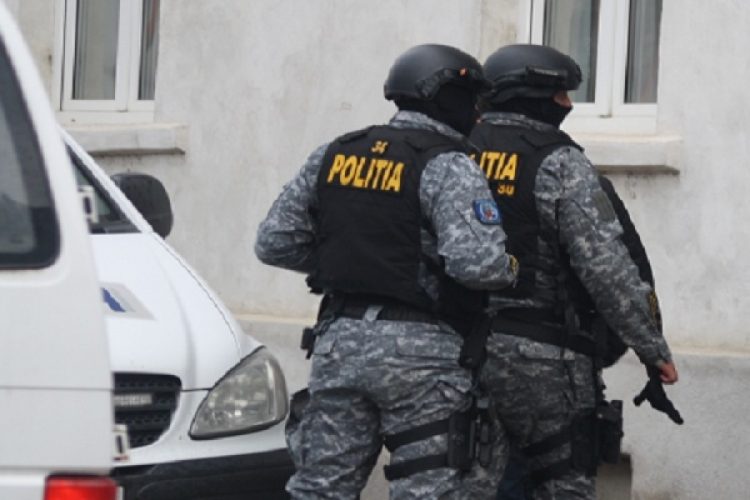 Percheziţii în MARAMUREŞ, pentru destructurarea unei uriaşe reţele de comerţ ilegal cu peşte. Descinderi au loc în mai multe ţări şi mai multe judeţe din România – foto, video