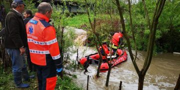 Copilașul de 4 ani înghițit ieri de ape a fost găsit mort