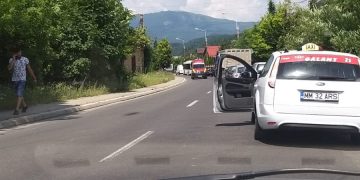 Accident frontal în Baia Mare. Victime transportate de urgență