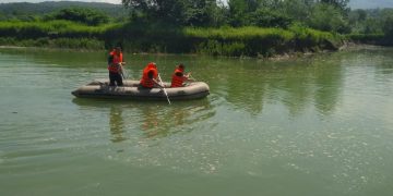 Dumnezeu să-l aibă în pază!