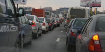 Control pierdut asupra volanului. Circulație blocată