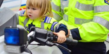 Acordaţi prioritate zâmbetelor şi fiţi atenţi la binele celor din jur!