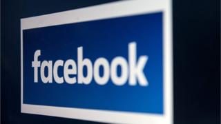 Facebook suspendă preinstalarea aplicaţiilor sale pe telefoanele Huawei