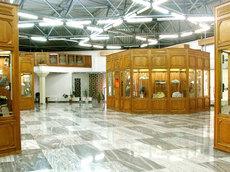 Programul de Rusalii la Muzeul Judetean de Mineralogie	„Victor Gorduza” Baia Mare