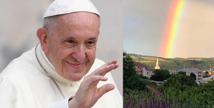 Papa Francisc a plecat din România pe curcubeu