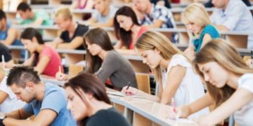 Peste 15.000 de noi studenţi aşteptaţi la UBB