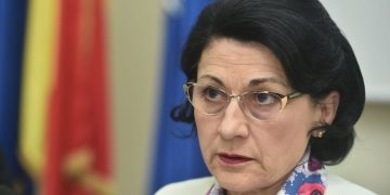 Ecaterina Andronescu, lecţie pentru studenţii absolvenţi