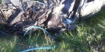 Depăşire mortală. Un şofer a murit pe loc, după ce a intrat cu maşina pe contrasens şi a fost izbit în plin de un TIR