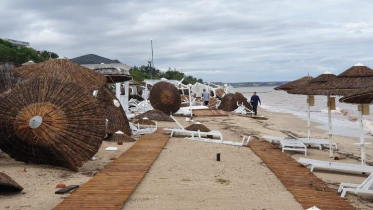 Fenomene extreme în Grecia. Turiștii români sunt sfătuiți să evite această țară