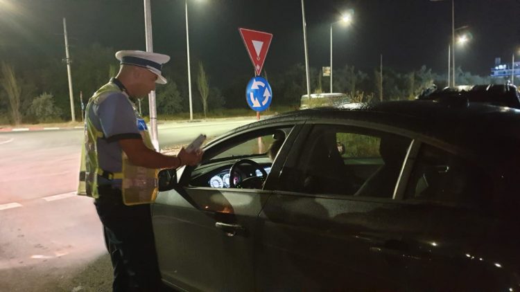O tânără de 24 de ani a fost prinsă drogată la volan. Totul în Baia Mare