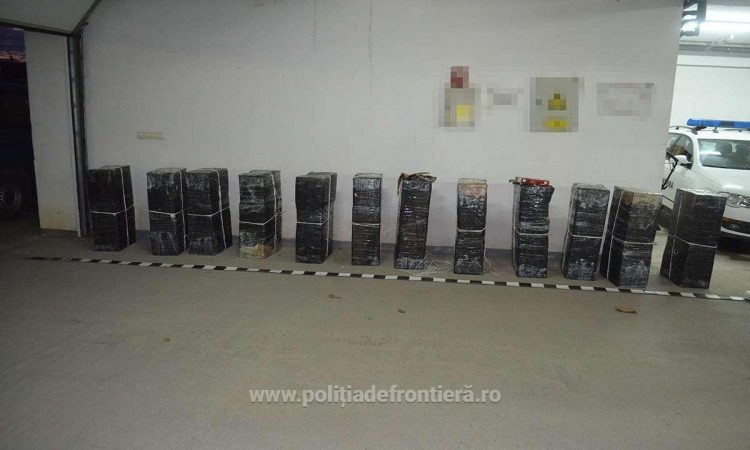 Peste 23.000 pachete țigări, confiscate la frontiera de nord