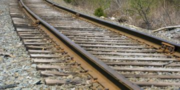 Scene înfiorătoare: un tânăr a fost decapitat de tren