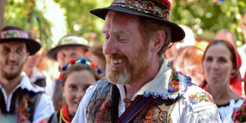 Peter Hurley, lecție de patriotism pentru tinerii din Vaslui