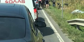 Căruță lovită de o mașină pe Strada Europa. Traficul este îngreunat – VIDEO