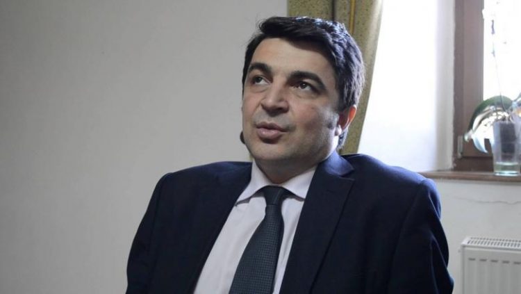 Opoziţia cere demisia ministrului interimar al Educaţiei după declaraţia controversată privind Holocaustul