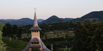 Hram la Mănăstirea Botiza, de Schimbarea la Faţă