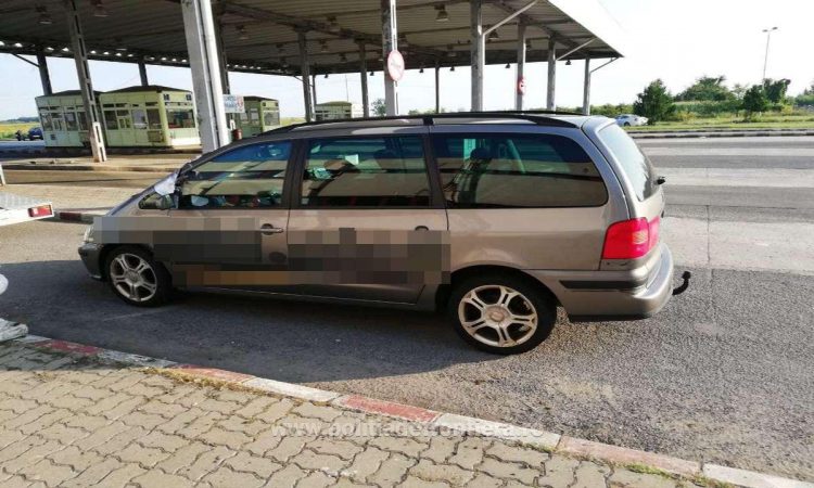 Trei autoturisme furate din străinătate descoperite de poliţiştii de frontieră