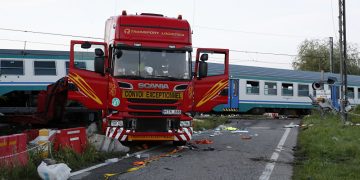 Trenul Baia Mare – Debrecen a acroșat un trailer la Apa