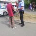 Băimărean rupt de beat, oprit în trafic de polițiștii locali – FOTO și VIDEO