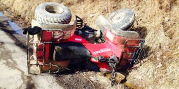 Un sighetean fără permis şi băut s-a izbit de gard cu un ATV neînmatriculat