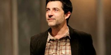 Actorul Mihai Călin ia atitudine! Scrisoare deschisă către directorul TNB, Ion Caramitru: „Din 120 de reprezentații, 65 sunt regizate și/sau jucate de dvs. și băgați în buzunar 10% din încasări”