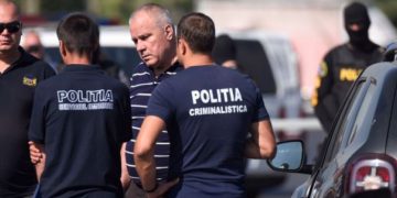 Procurorii DIICOT l-au dus pe Dincă la Caracal pentru reconstituire. Ce a făcut criminalul timp de două zile