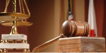 Patru arestări după percheziţiile din Cartierul Săsar