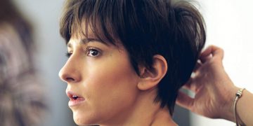 Dana Rogoz se întâlneşte cu publicul din Baia Mare. Încep Zilele Filmului Românesc